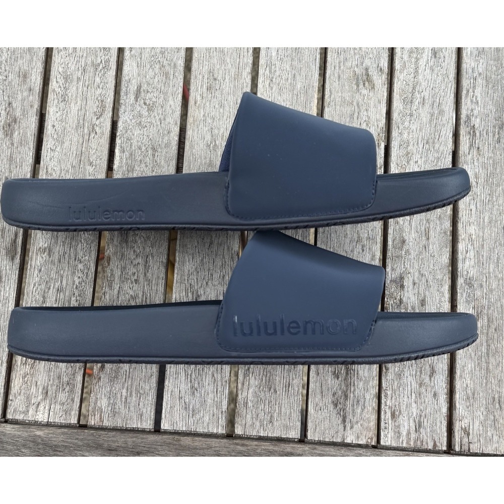 Lululemon Restfeel Slides Mens 9 Blue Slip On Beach Gym Shower Resort Sandals